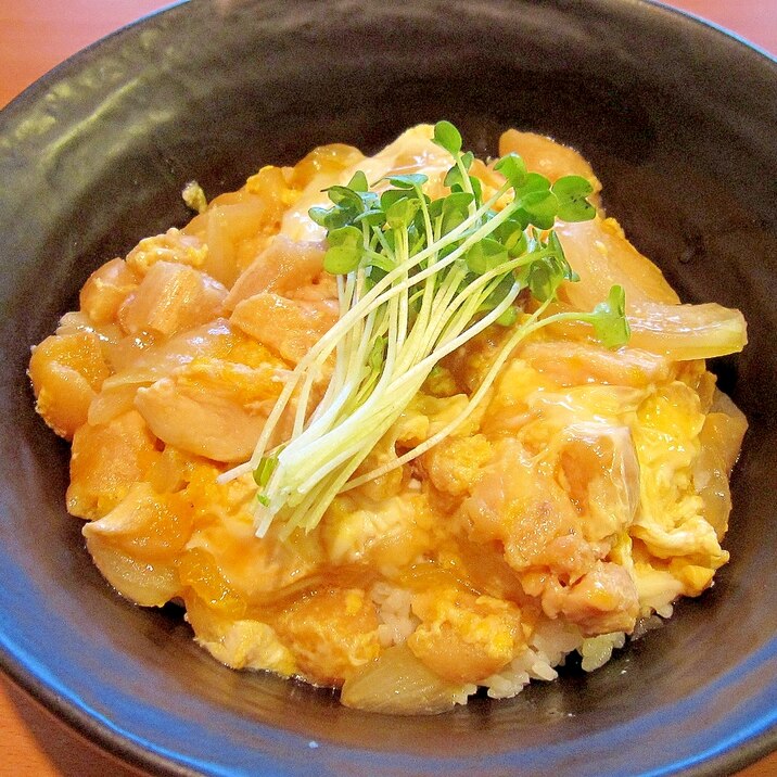 鶏むね肉とお麩のふんわり親子丼